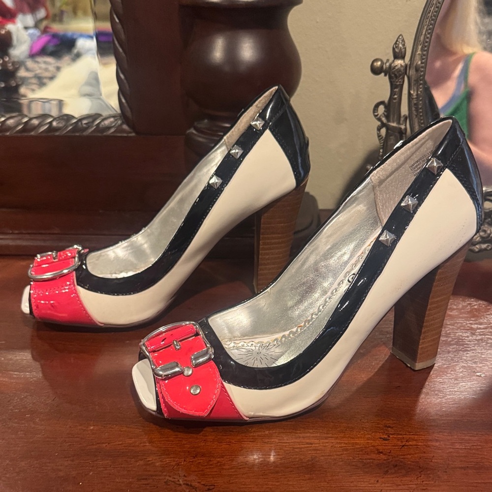Naughty Monkey Black and hot pink Buckle Heels - Picture 2 of 6